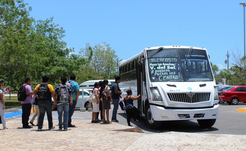 public transportation playa mujeres